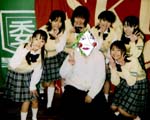 西堀・石崎・三浦・橋本/古賀・お客さん・秋山