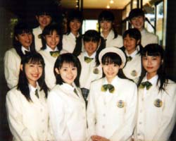 制服向上委員会